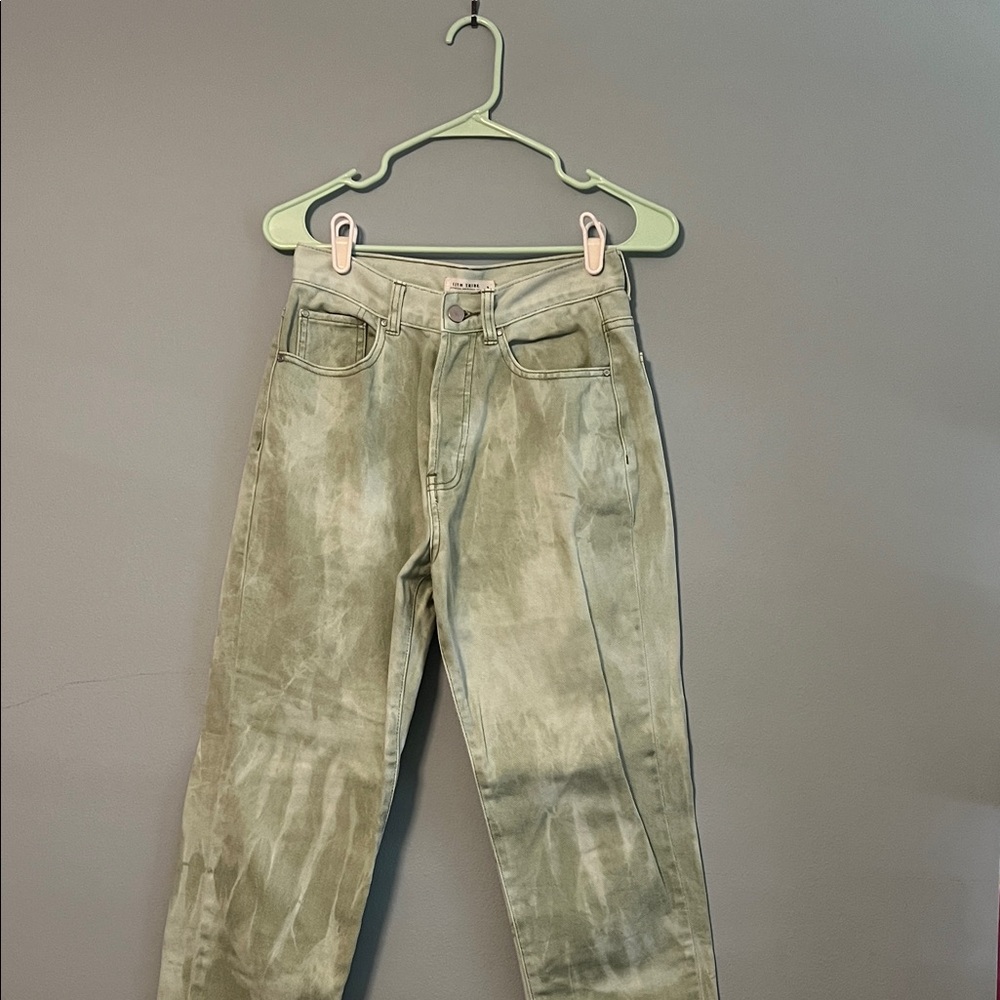 12th Tribe Olive Straight women’s Jeans